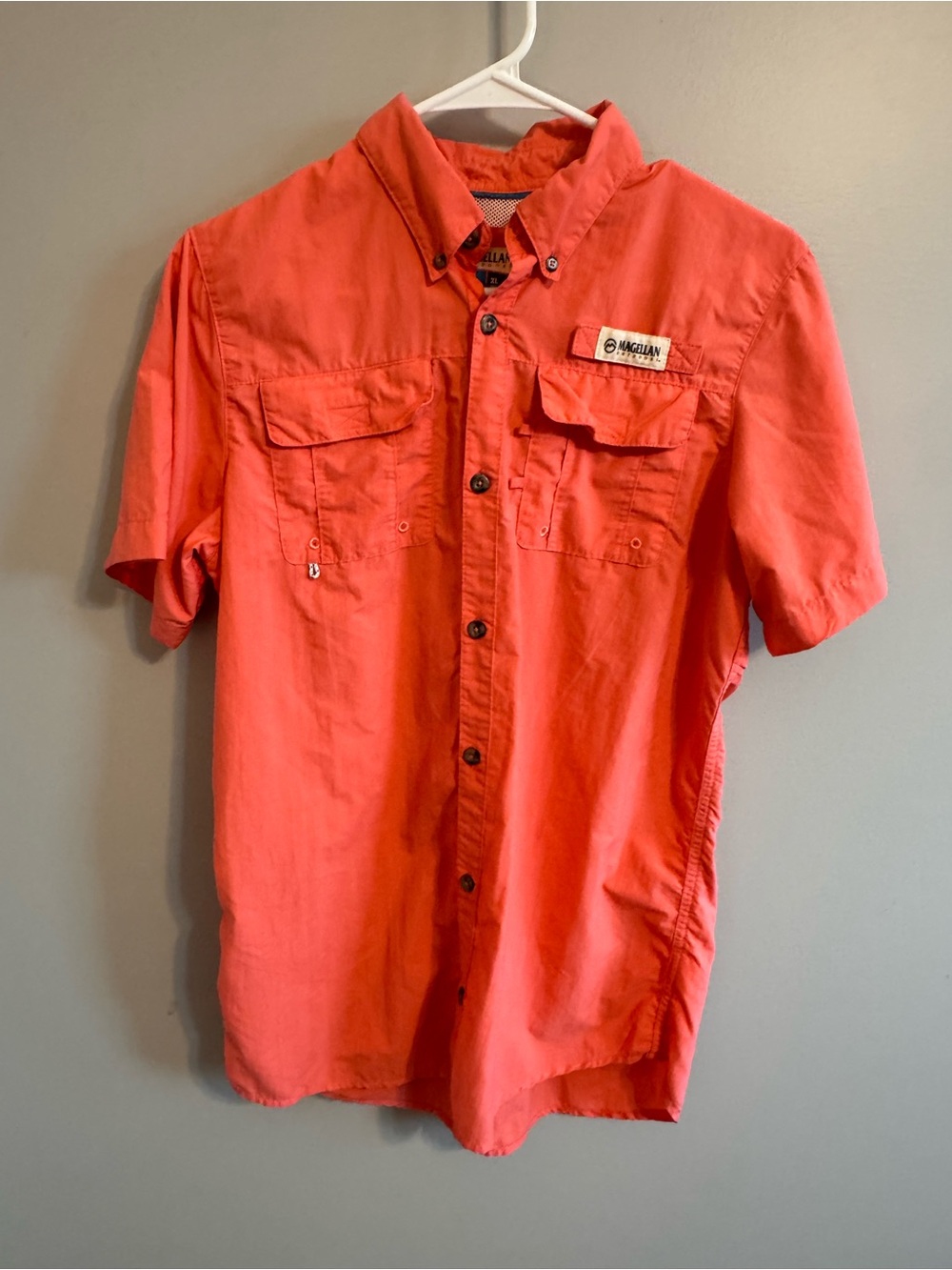 Magellan Outdoors Fish Gear Shirt XL Coral Fishing Vented Moisture Wicking
